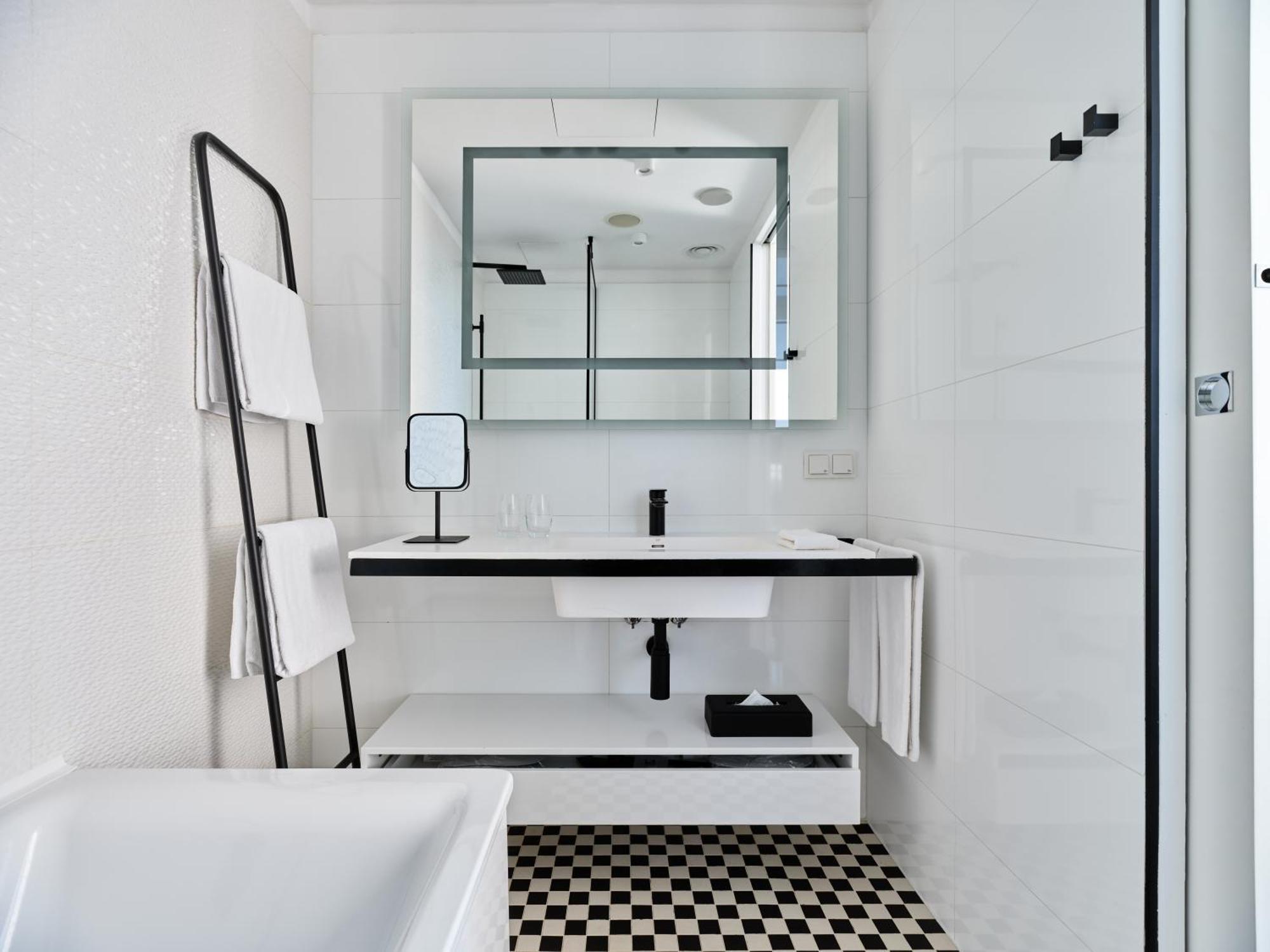 Indigo Nowy świat, An Ihg 4*