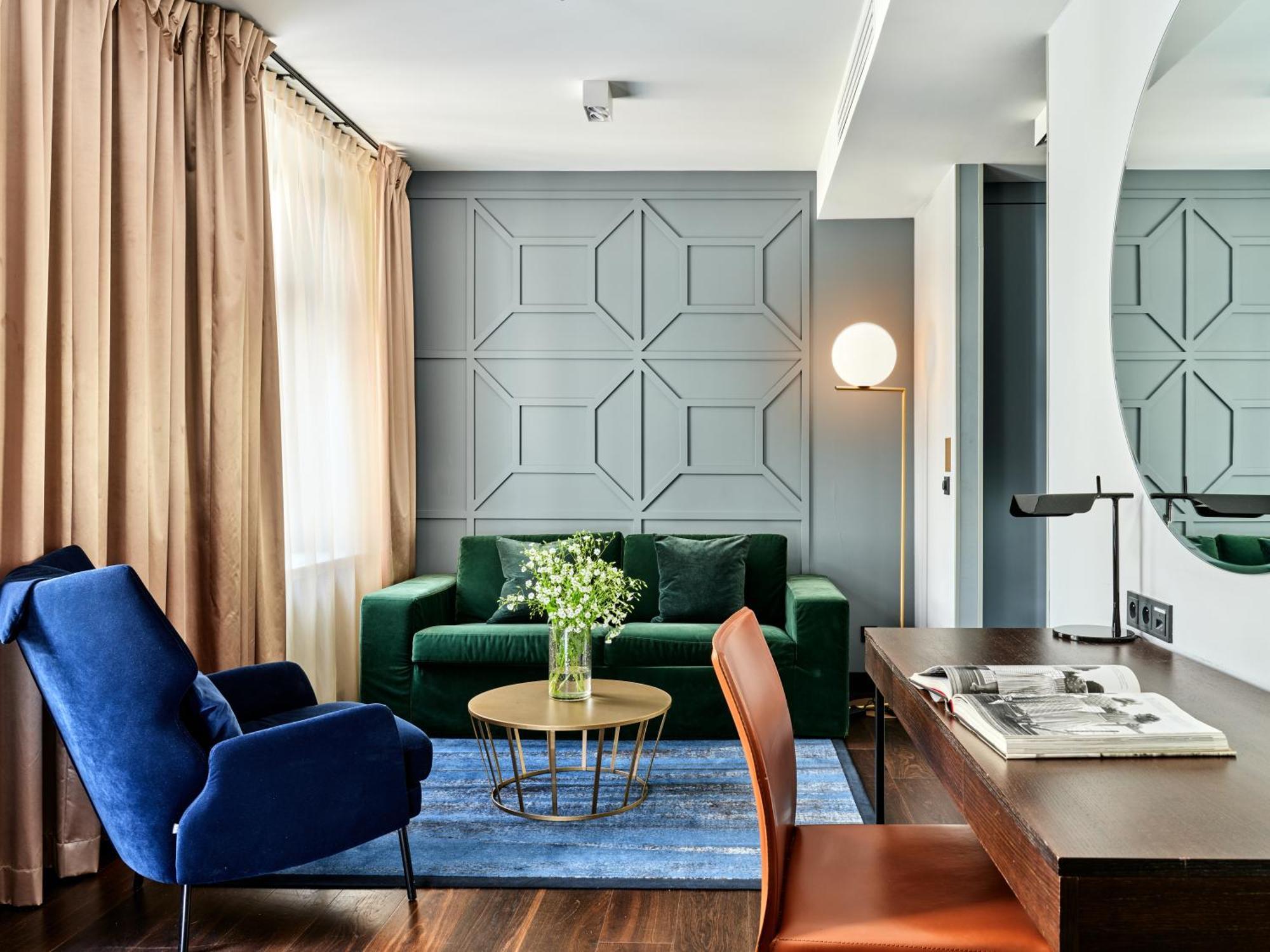 Indigo Nowy świat, An Ihg