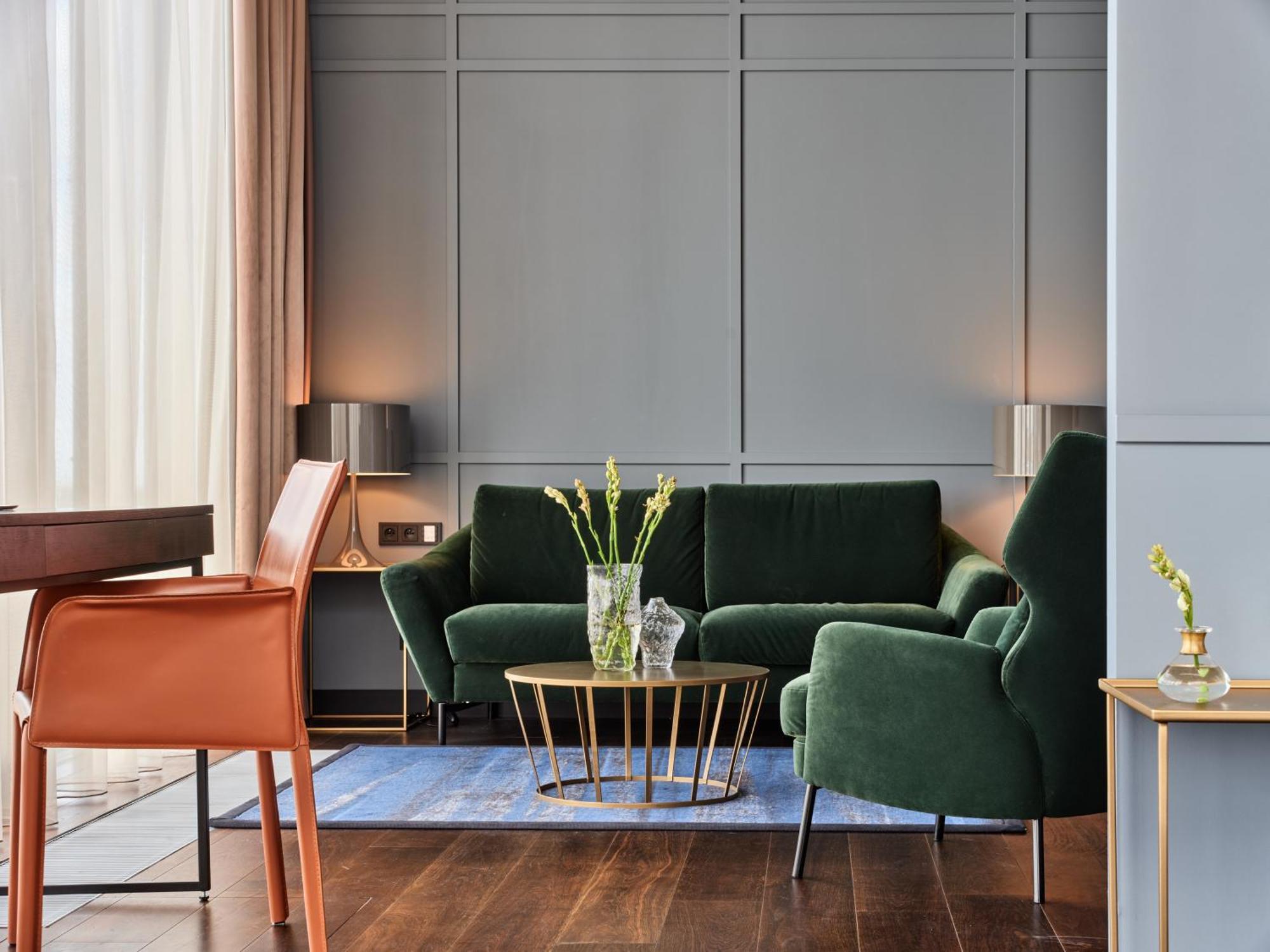 Indigo Nowy świat, An Ihg